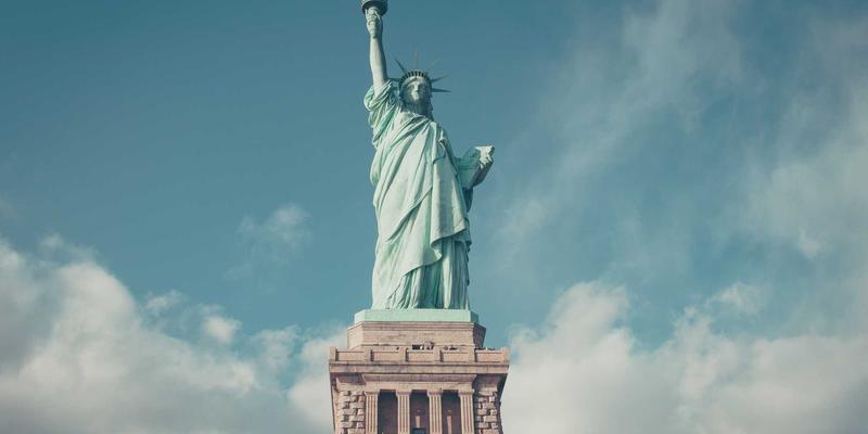 告别手动敲命令！Ansible+Python双剑合璧，打造智能网络自动化运维体系